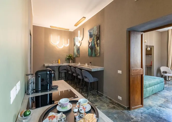Piazza Di Spagna 51 Luxury 4*