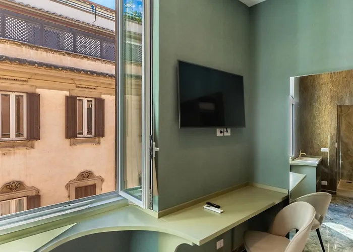 Piazza Di Spagna 51 Luxury 4*
