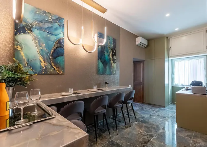 Piazza Di Spagna 51 Luxury 4*