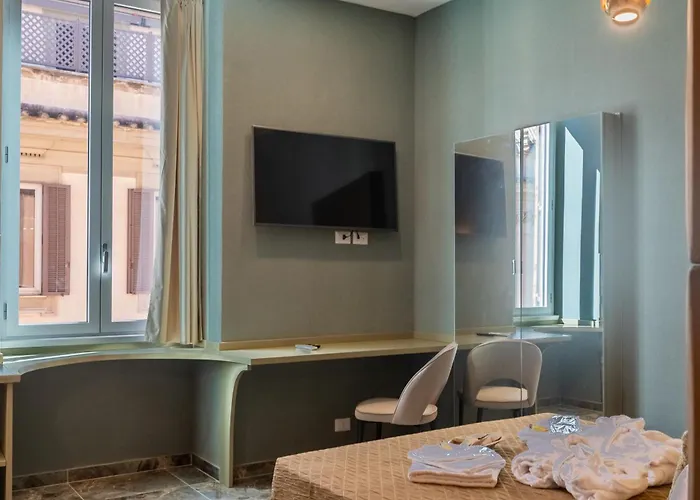 Piazza Di Spagna 51 Luxury 4*